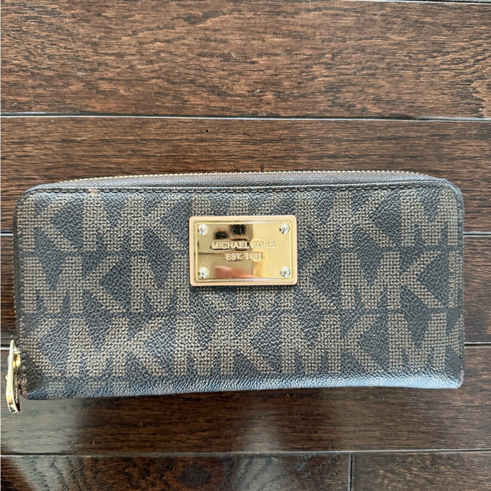 Michael Kors Black and Brown Logo Zip Wallet